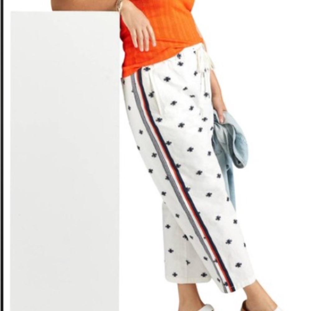 Anthropologie Maeve Embroidered Bees Classic Track Pants, MP